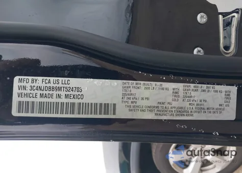 2021 Jeep Compass Latitude 4X4 z USA, uszkodzony, nr VIN 3C4NJDBB9MT524703